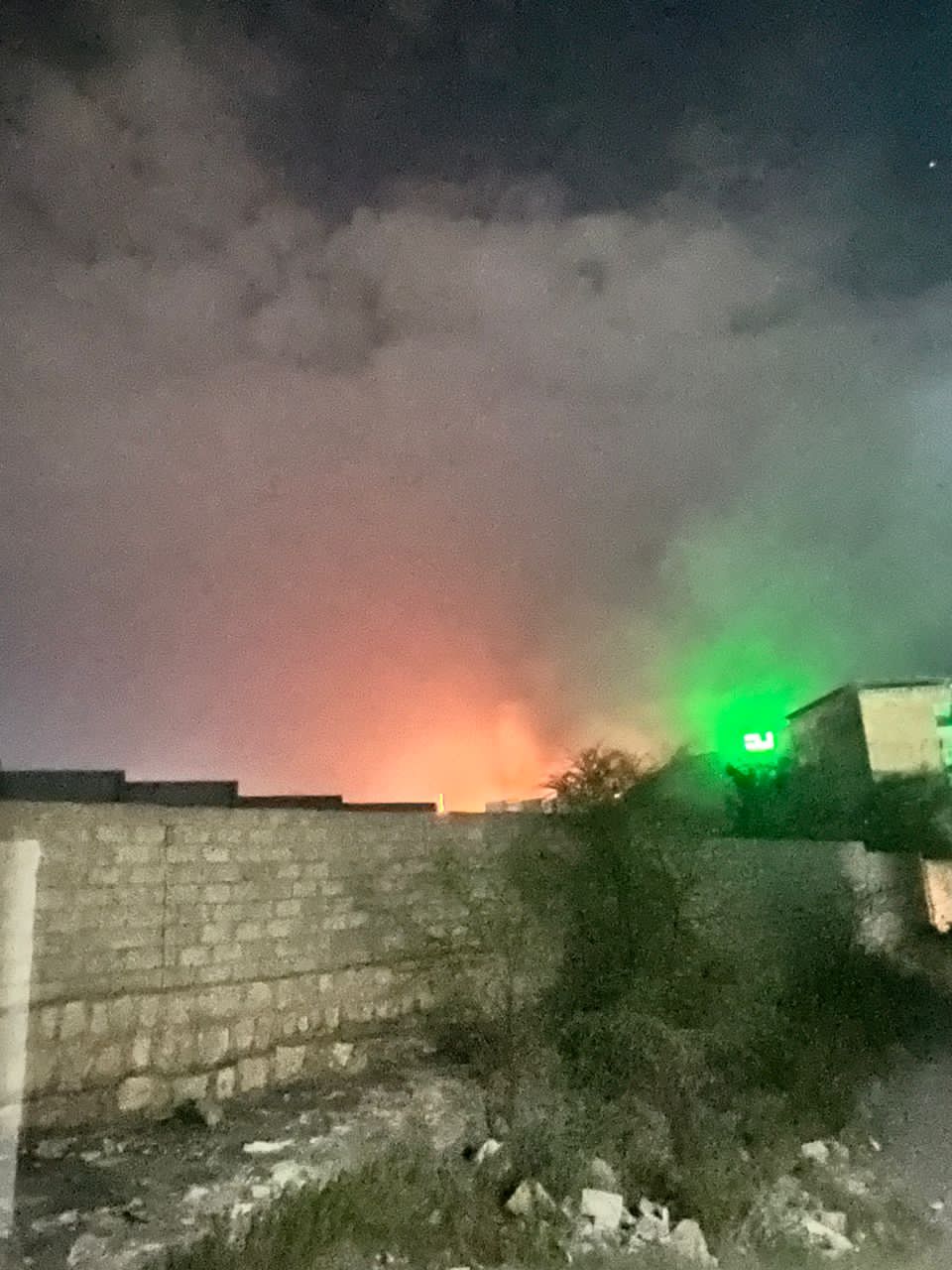 انفجار مقطورة غاز بالقرب من جولة اية بالعاصمة صنعاء ..تعرف على السبب